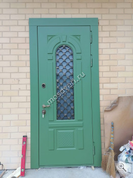 Элитная входная дверь с арочной стеклянной вставкой - купить от производителя Мосдвери Элитная входная дверь с арочной стеклянной вставкой